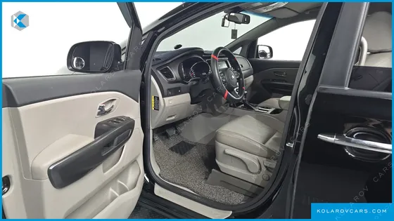 KIA CARNIVAL 9-SEATER LUXURY
