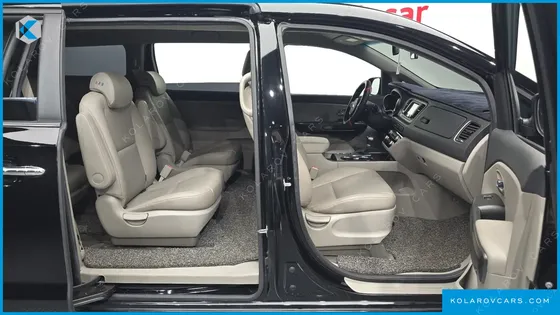 KIA CARNIVAL 9-SEATER LUXURY
