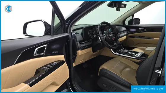 KIA CARNIVAL DIESEL 9-SEATER SIGNATURE