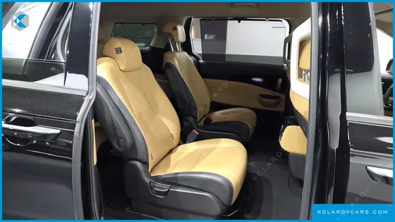 KIA CARNIVAL DIESEL 9-SEATER SIGNATURE
