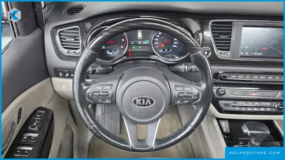 KIA CARNIVAL 9-SEATER NOBLESSE SPECIAL