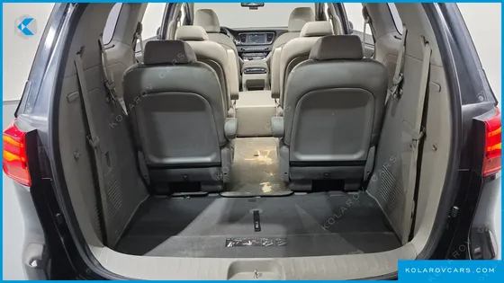 KIA CARNIVAL 9-SEATER NOBLESSE SPECIAL