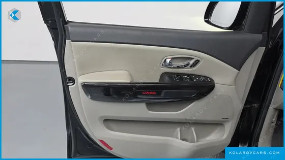 KIA CARNIVAL 9-SEATER NOBLESSE SPECIAL