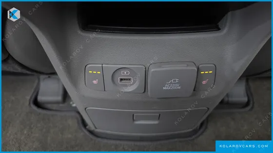 KIA CARNIVAL 9-SEATER NOBLESSE SPECIAL