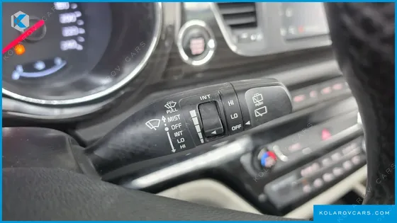 KIA CARNIVAL 9-SEATER NOBLESSE SPECIAL