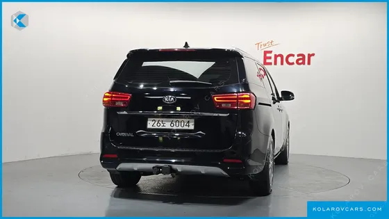 KIA CARNIVAL 9-SEATER NOBLESSE