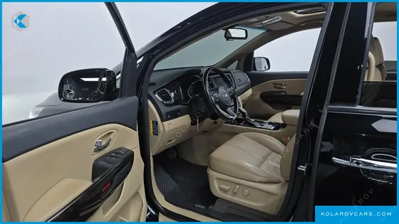 KIA CARNIVAL 9-SEATER NOBLESSE
