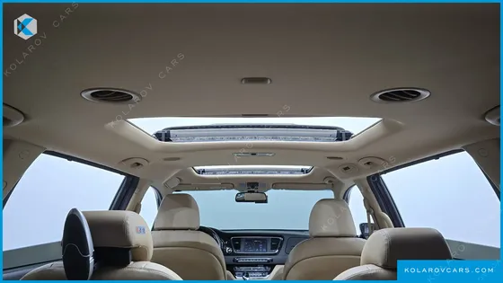 KIA CARNIVAL 9-SEATER NOBLESSE