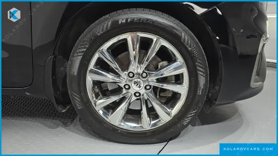 KIA CARNIVAL 9-SEATER NOBLESSE
