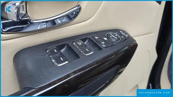 KIA CARNIVAL 9-SEATER NOBLESSE
