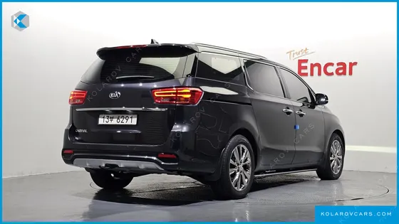 KIA CARNIVAL 9-SEATER NOBLESSE SPECIAL