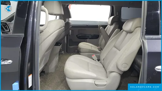 KIA CARNIVAL 9-SEATER NOBLESSE SPECIAL