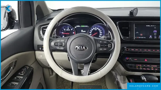KIA CARNIVAL 9-SEATER NOBLESSE SPECIAL
