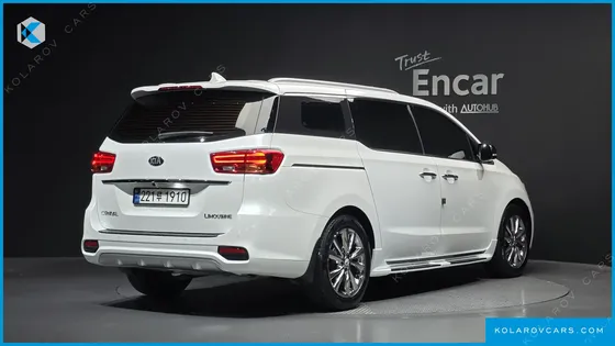 KIA CARNIVAL 7-SEATER LIMOUSINE