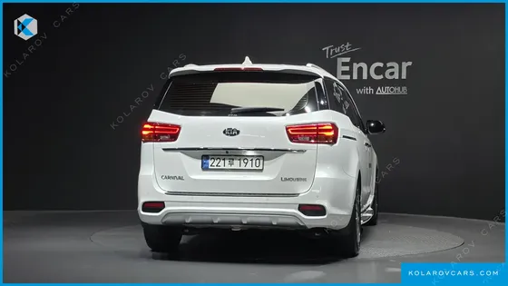 KIA CARNIVAL 7-SEATER LIMOUSINE