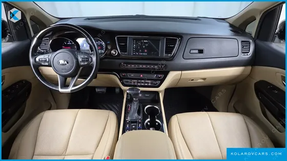 KIA CARNIVAL 7-SEATER LIMOUSINE
