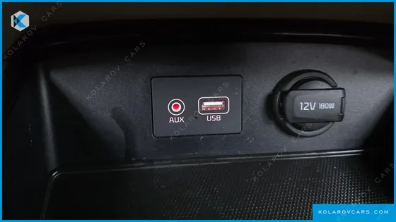 KIA CARNIVAL 7-SEATER LIMOUSINE