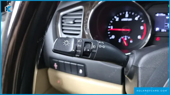KIA CARNIVAL 7-SEATER LIMOUSINE