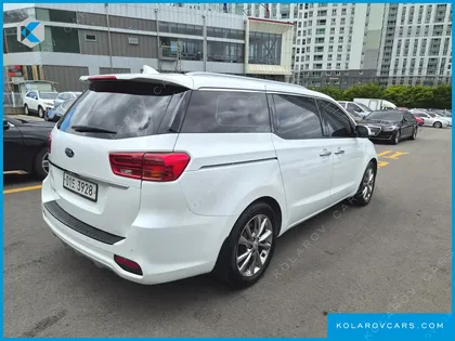 KIA CARNIVAL 9-SEATER NOBLESSE