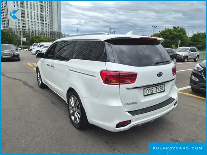 KIA CARNIVAL 9-SEATER NOBLESSE