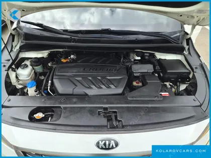 KIA CARNIVAL 9-SEATER NOBLESSE