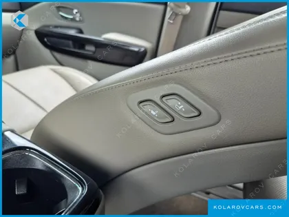 KIA CARNIVAL 9-SEATER NOBLESSE