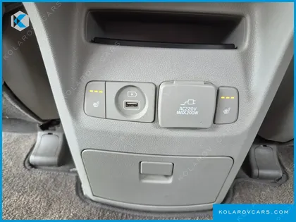 KIA CARNIVAL 9-SEATER NOBLESSE