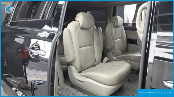 KIA CARNIVAL 9-SEATER PRSTIGE
