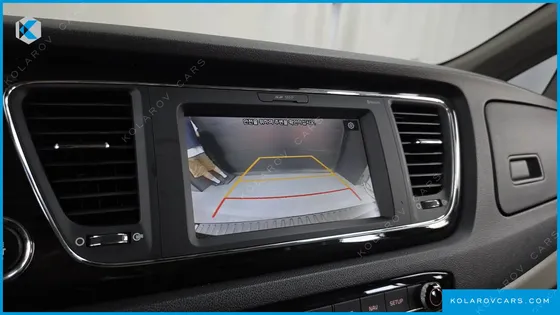 KIA CARNIVAL 9-SEATER PRSTIGE