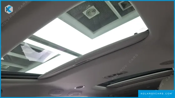 KIA CARNIVAL 9-SEATER PRSTIGE