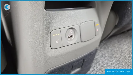 KIA CARNIVAL 9-SEATER PRSTIGE