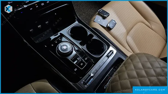 KIA CARNIVAL GASOLINE 7-SEATER SIGNATURE