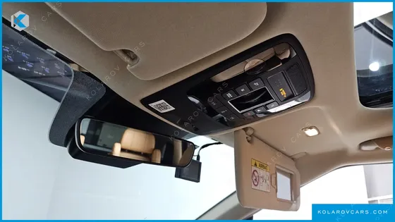 KIA CARNIVAL GASOLINE 7-SEATER SIGNATURE