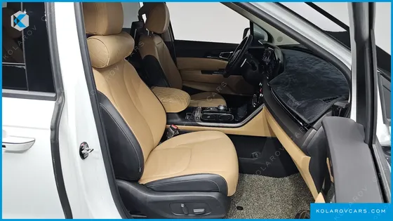 KIA CARNIVAL GASOLINE 7-SEATER SIGNATURE