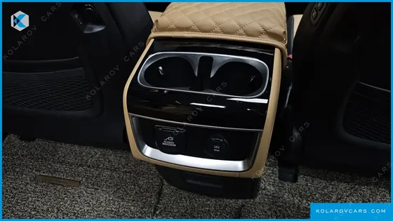 KIA CARNIVAL GASOLINE 7-SEATER SIGNATURE