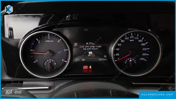 KIA CARNIVAL DIESEL 9-SEATER PRESTIGE