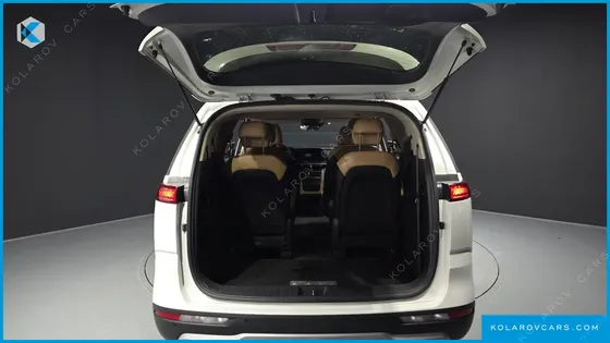 KIA CARNIVAL DIESEL 9-SEATER PRESTIGE