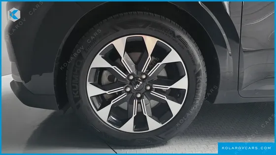 KIA CARNIVAL DIESEL 9-SEATER PRESTIGE