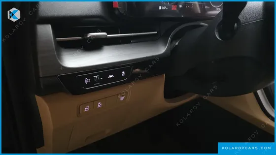 KIA CARNIVAL DIESEL 9-SEATER PRESTIGE