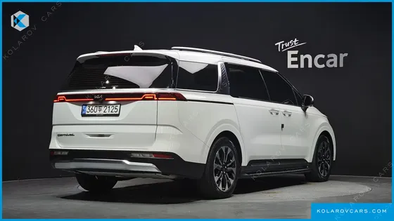 KIA CARNIVAL GASOLINE 9-SEATER SIGNATURE