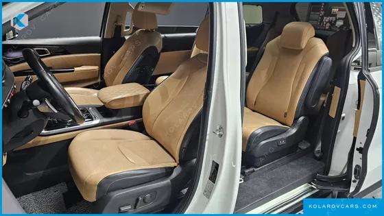 KIA CARNIVAL GASOLINE 9-SEATER SIGNATURE