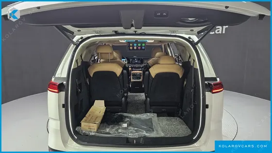 KIA CARNIVAL GASOLINE 9-SEATER SIGNATURE