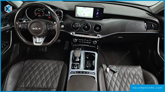 KIA STINGER 2.5 AWD MASTERS
