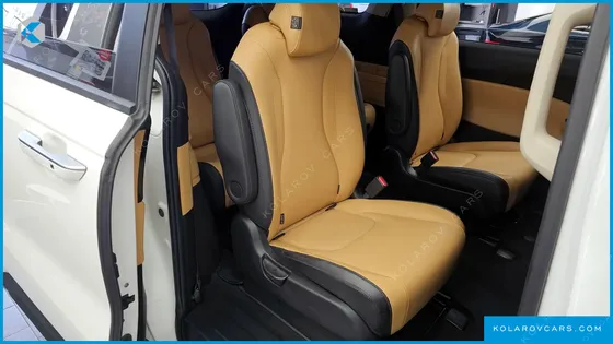 KIA CARNIVAL DIESEL 9-SEATER PRESTIGE