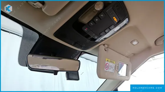 KIA CARNIVAL DIESEL 9-SEATER PRESTIGE