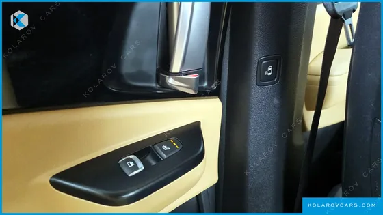 KIA CARNIVAL DIESEL 9-SEATER PRESTIGE