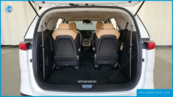 KIA CARNIVAL DIESEL 9-SEATER PRESTIGE