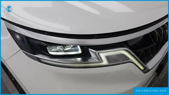 KIA CARNIVAL DIESEL 9-SEATER PRESTIGE