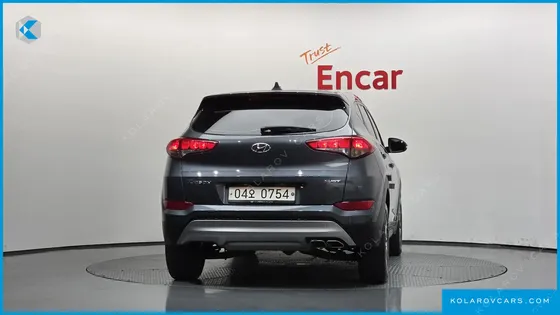 HYUNDAI TUCSON DIESEL 2.0 2WD