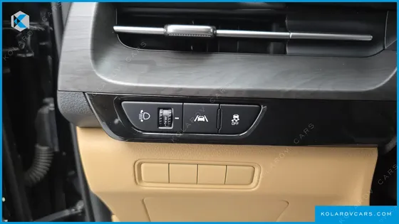 KIA CARNIVAL DIESEL 9-SEATER PRESTIGE